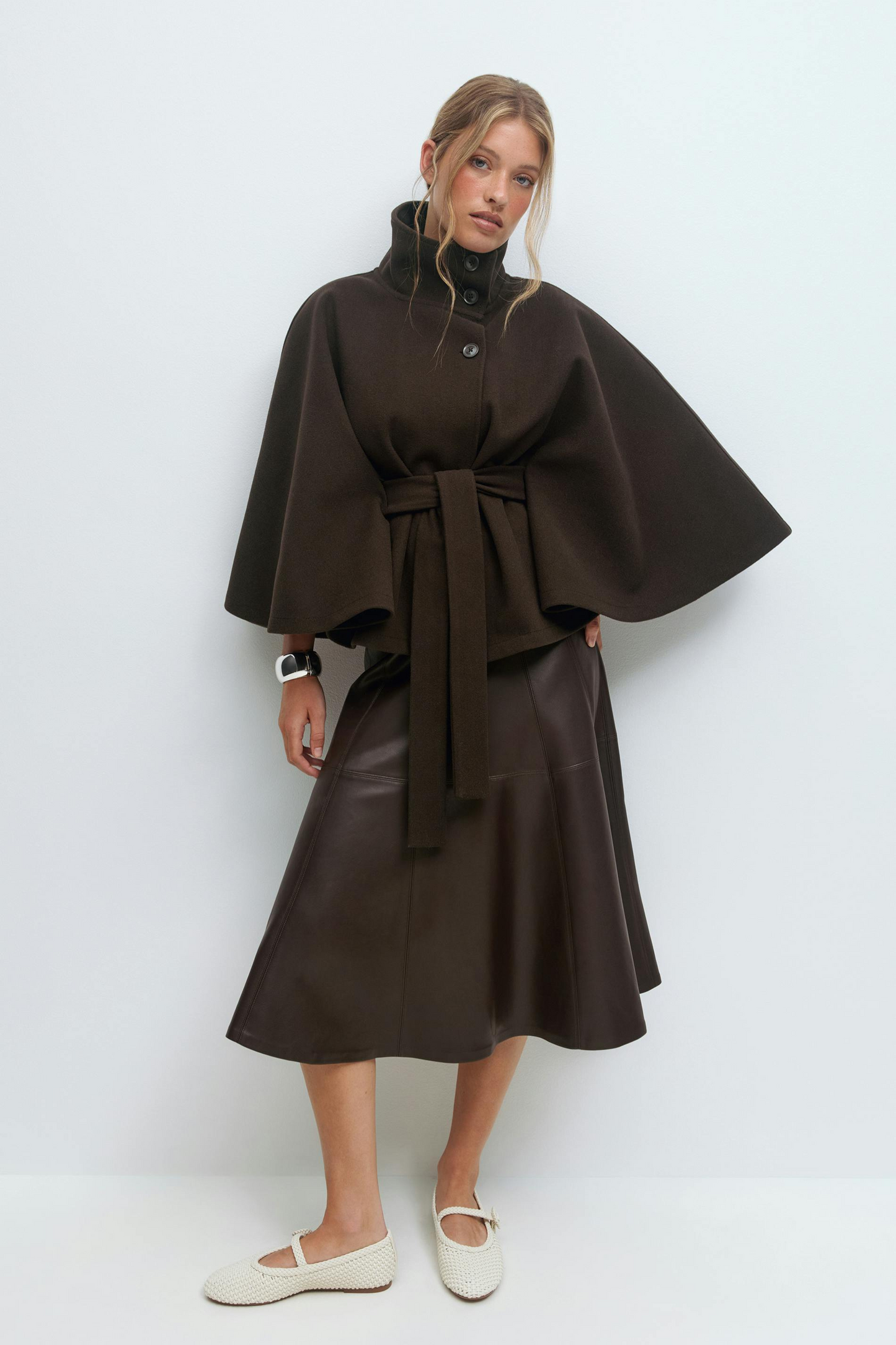 Faye | Belt Cape Jacket