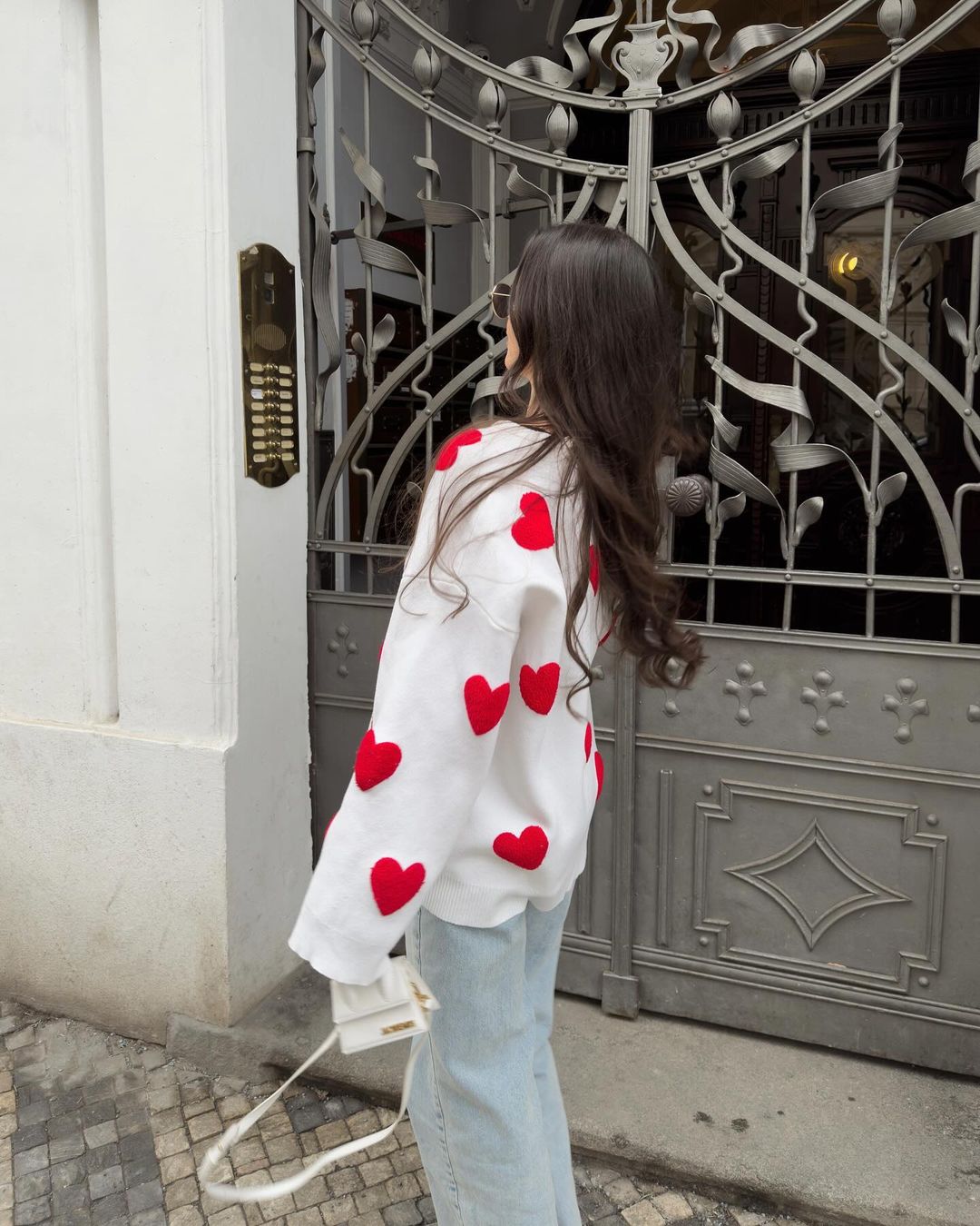 Nivora | Love Sweater