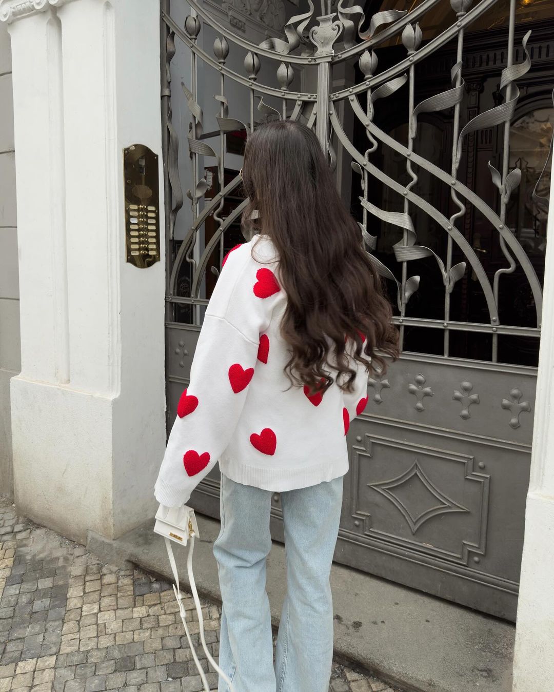 Nivora | Love Sweater