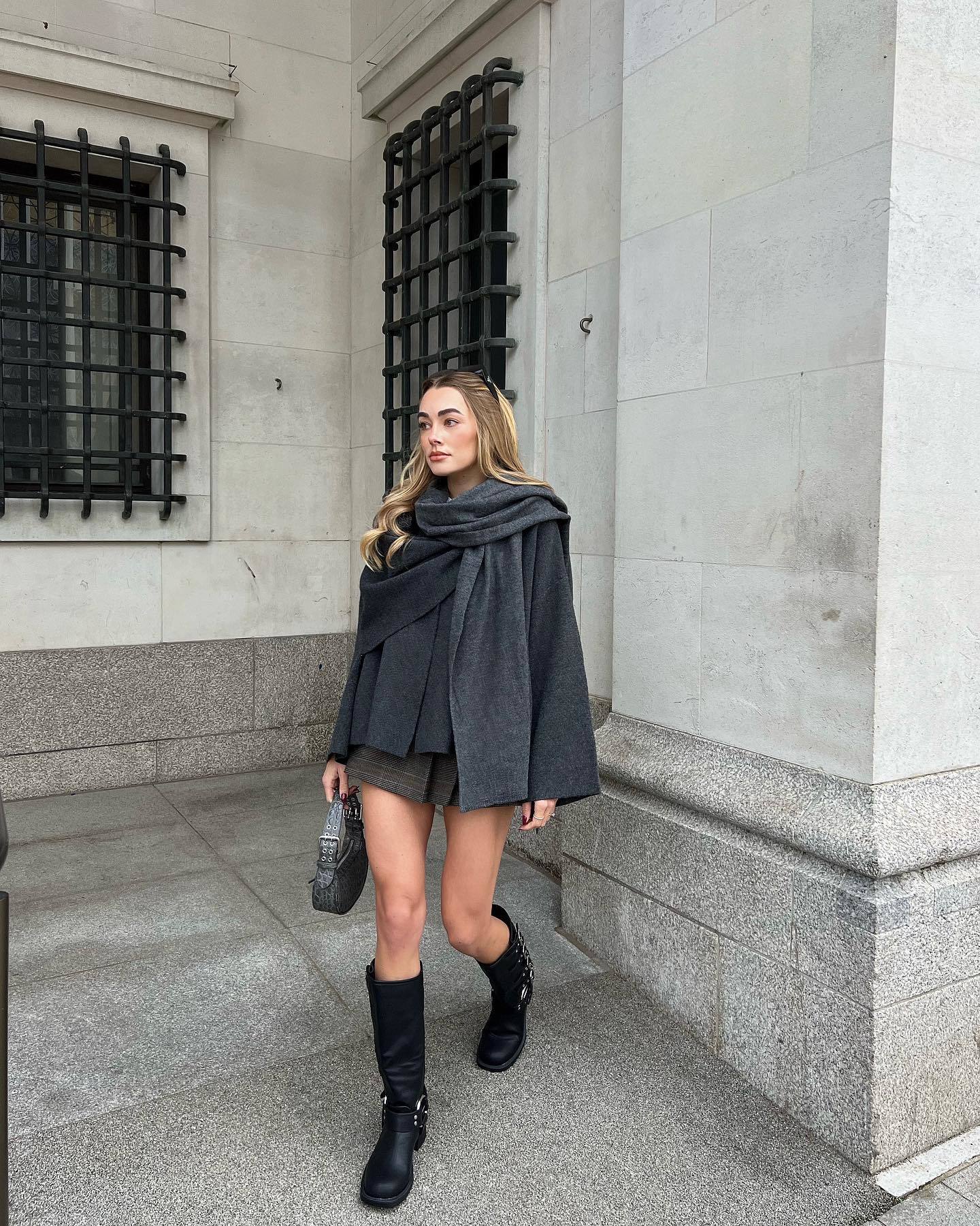 Celora | Short Cape Coat